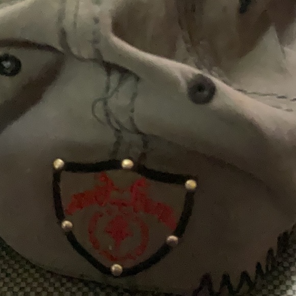 Used - Picture 3 of 4